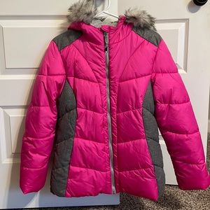 Girls Winter Coat, (Like New); 1 inside pocket